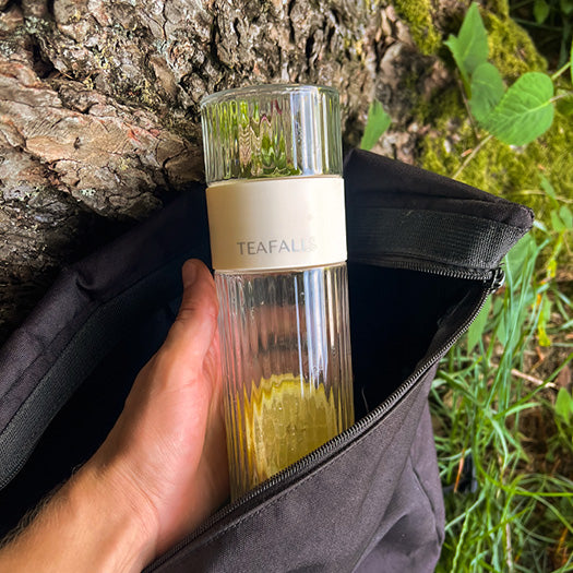 tee-infuser-flasche-tee-unterwegs-machen-teafalls.jpg__PID:fbacd691-e095-47f2-ad09-b9c344574ed0